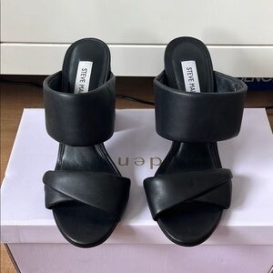 Steve Madden Black Women's Sandals
